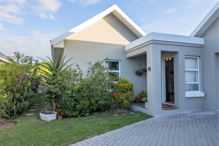 4 Bedroom Property for Sale in Kraaibosch Country Estate Western Cape